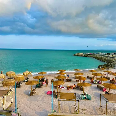 студиа при американеца